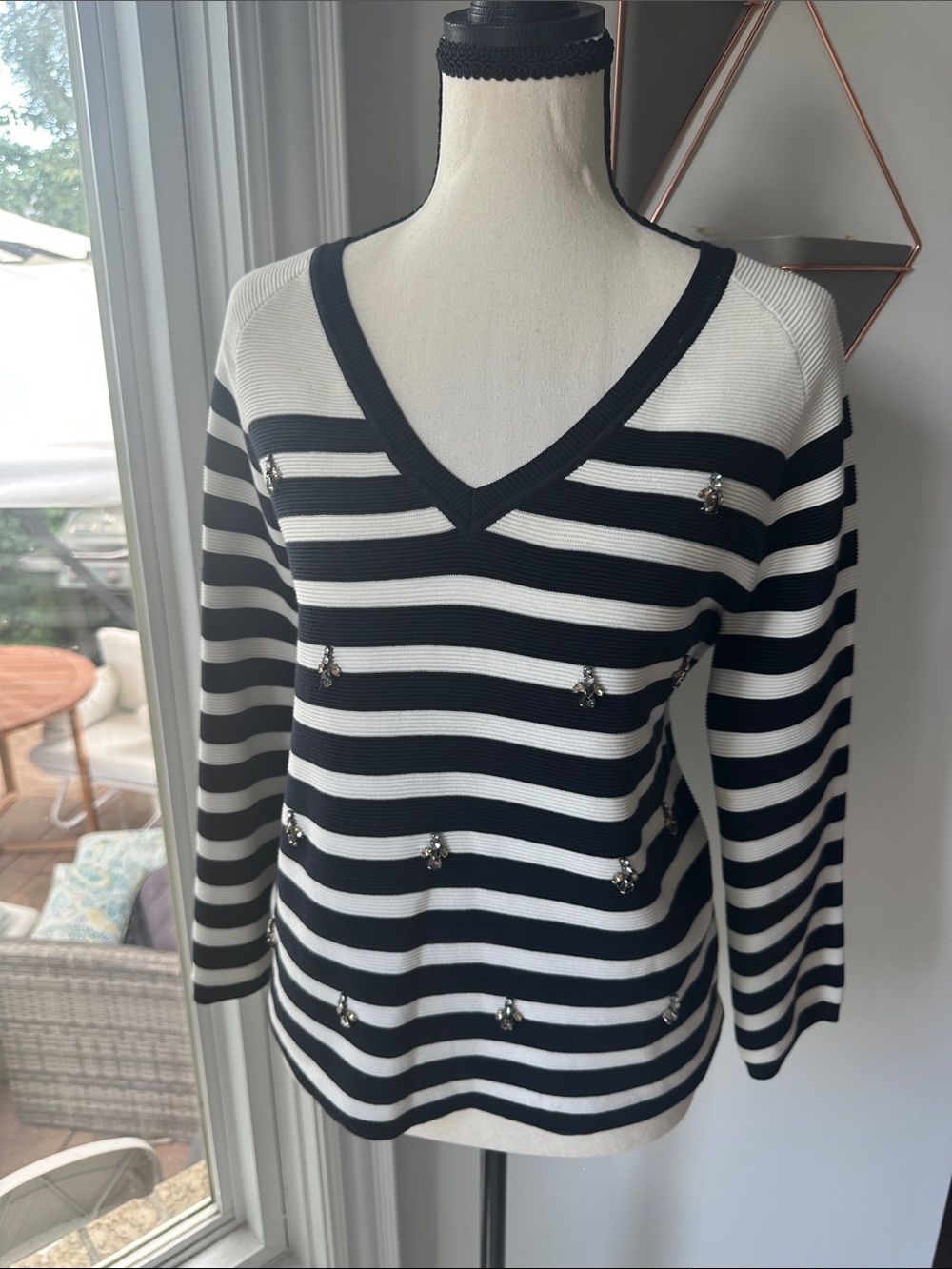 TARA JARMON PARIS Black White Striped V-Neck Sweater Top Crystal Size Small